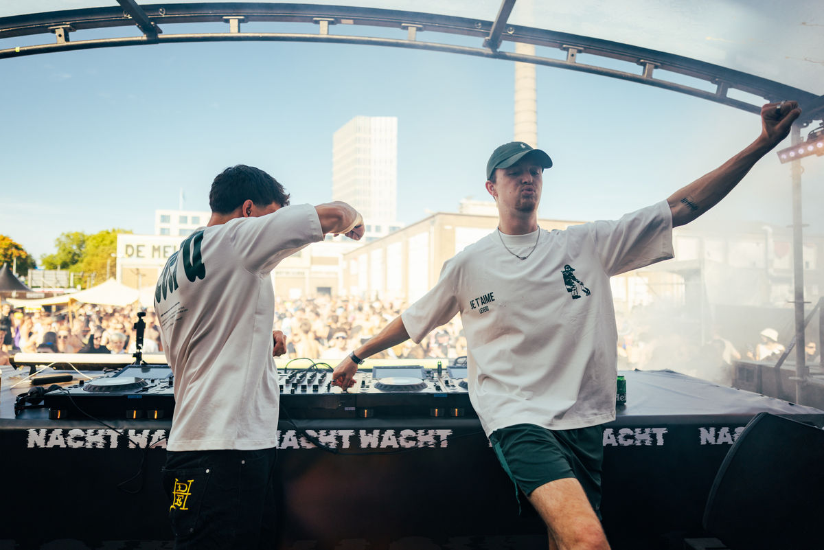 Loading... just a sec